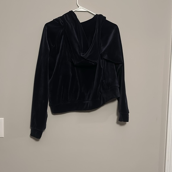 Uniqlo Tracksuit - Picture 2 of 3